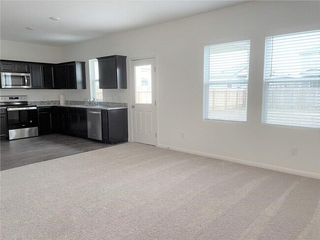 19308 Cloudy Bay Dr Pflugerville, TX 78660 photo 5