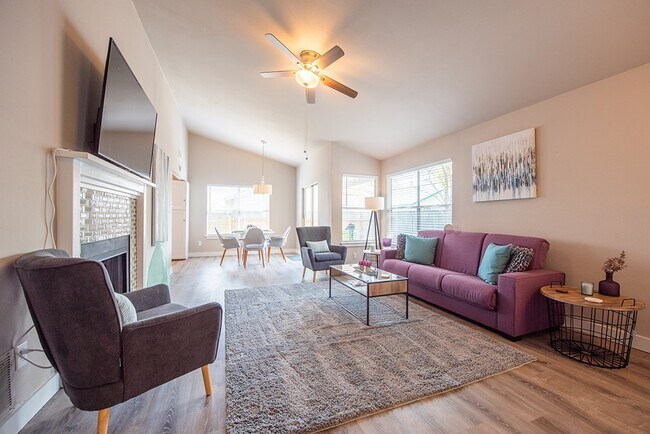 6009 Richard Carlton Blvd Austin, TX 78727 photo 2