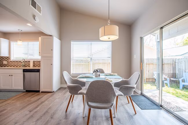 6009 Richard Carlton Blvd Austin, TX 78727 photo 4