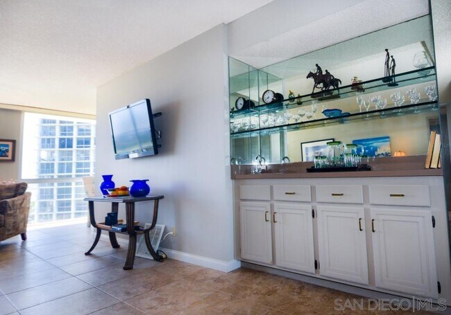 1720 Avenida Del Mundo Coronado, CA 92118 photo 4