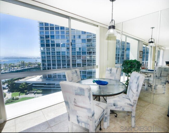 1720 Avenida Del Mundo Coronado, CA 92118 photo 5
