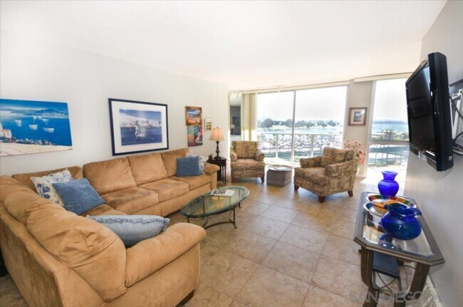 1720 Avenida Del Mundo Coronado, CA 92118 photo 2