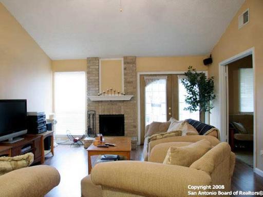 7268 Hardesty San Antonio, TX 78250 photo 2