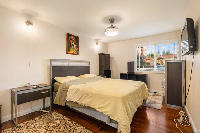 501 141st Avenue Southeast, Bellevue, WA 98007 photo 2