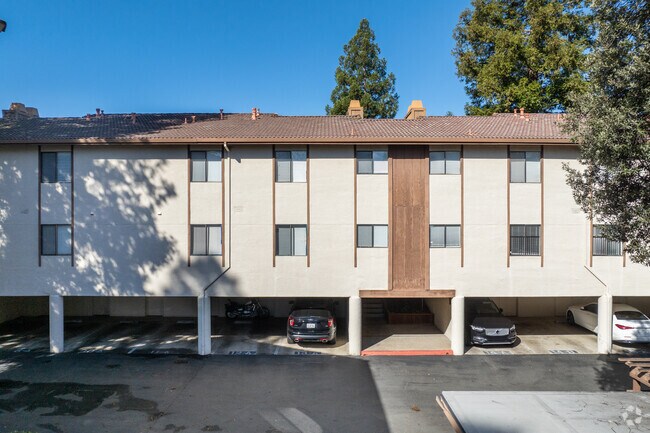 2055 Sierra Road #8 photo 3
