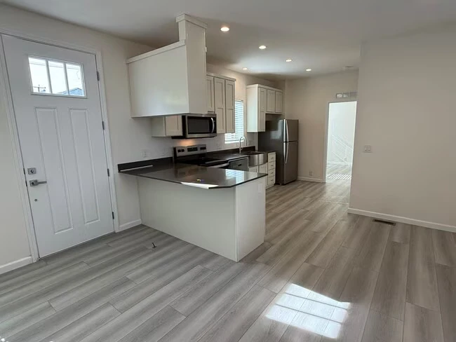 2490 Bailey Ave San Jose, CA 95128 photo 5