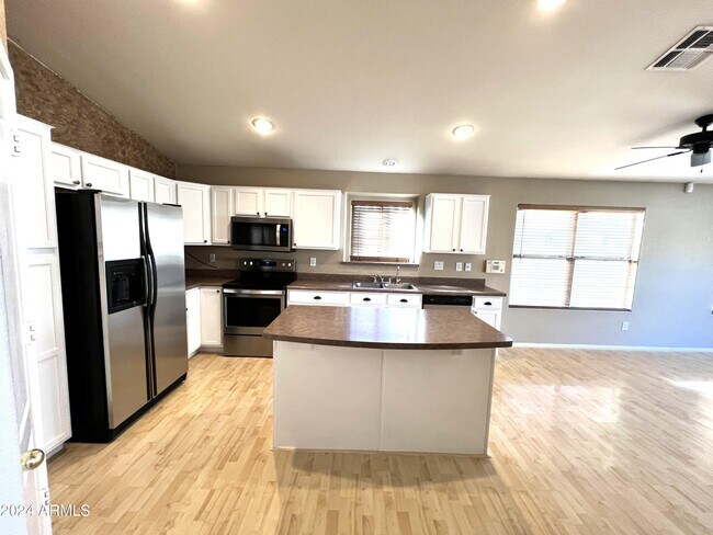 11210 E Pronghorn Ave Mesa, AZ 85212 photo 4