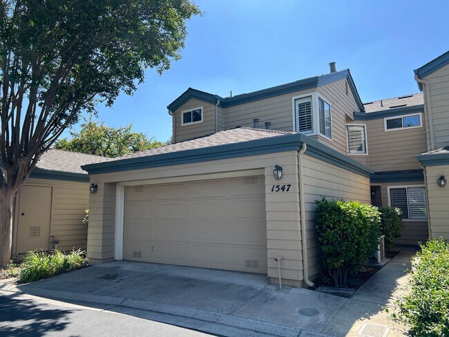 1547 Fairway Green Circle, San Jose, CA 95131 photo 2