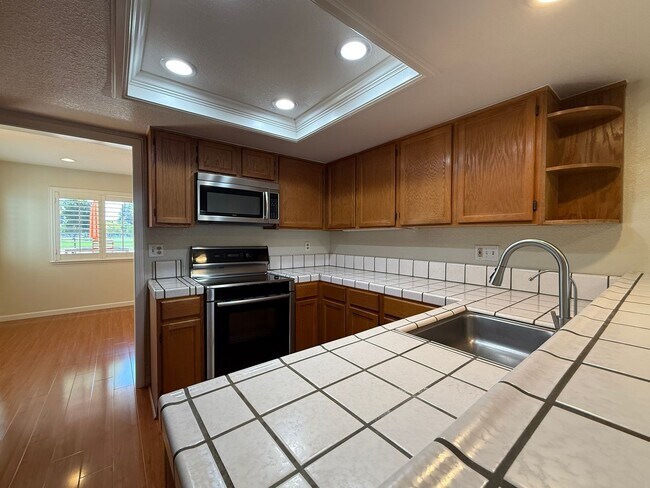 1547 Fairway Green Circle, San Jose, CA 95131 photo 3