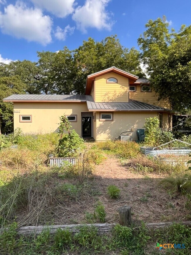 121 Butler Ln Martindale, TX 78655 photo 3