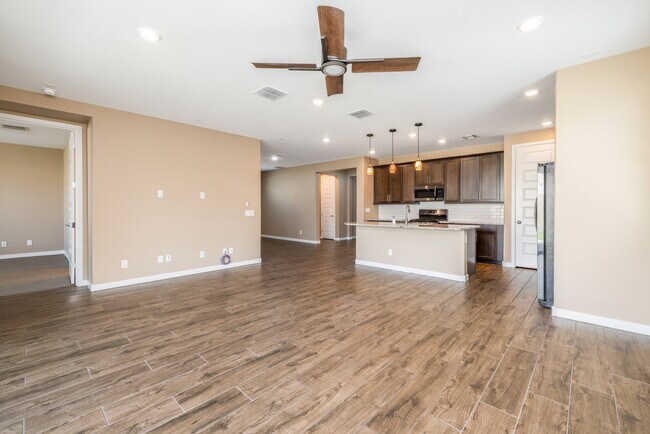9820 E Tupelo Ave Mesa, AZ 85212 photo 4