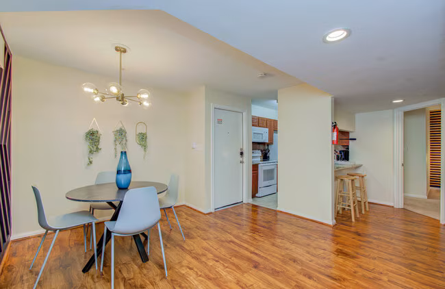 8415 Hearth Dr Houston, TX 77054 photo 4