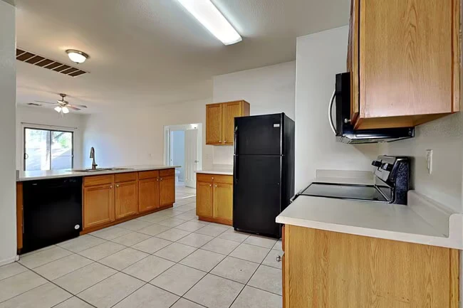 6513 W Miami St Phoenix, AZ 85043 photo 5