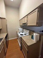1908 San Antonio St Austin, TX 78705 photo 3