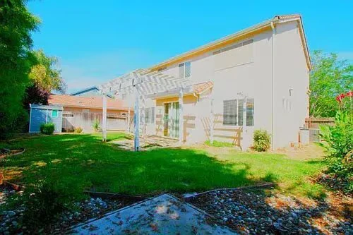2009 Foothill Vista Dr Tracy, CA 95377 photo 2