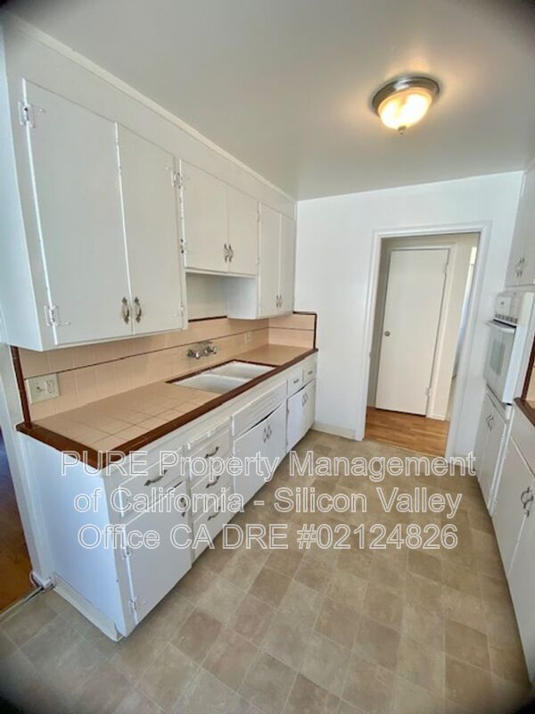 975 College Drive, San Jose, CA 95128 photo 4