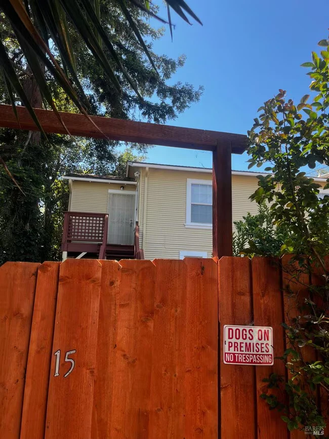 11 B St Vallejo, CA 94590 photo 4