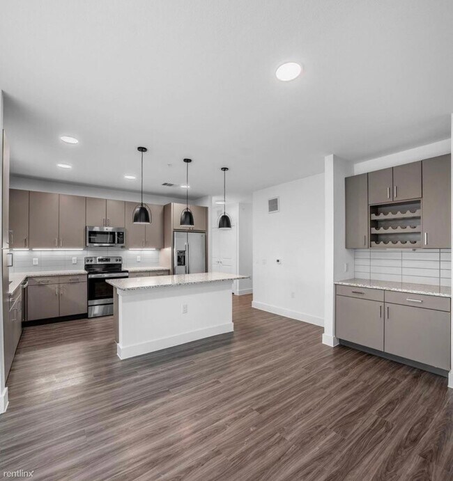 1310 Leander Dr Leander, TX 78641 photo 2