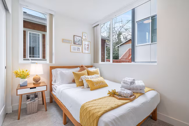 34 W Cremona St Seattle, WA 98119 photo 3