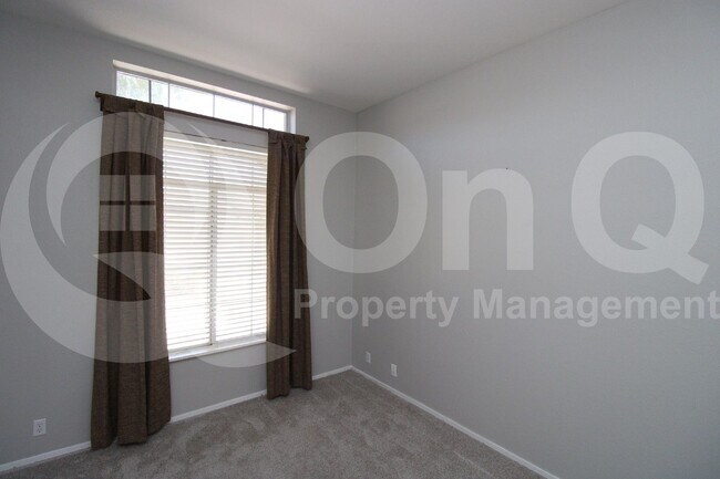 5997 W Aurora Dr Glendale, AZ 85308 photo 2
