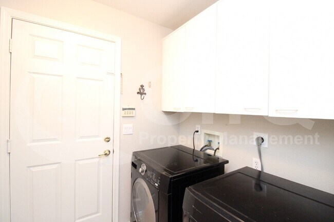 5997 W Aurora Dr Glendale, AZ 85308 photo 3