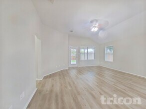 10616 Lipan Trail, Fort Worth, TX 76108 photo 4
