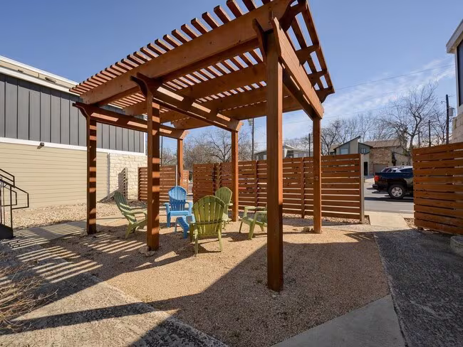 2512 Durwood photo 3
