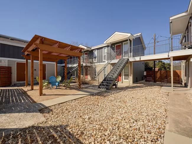 2512 Durwood photo 2