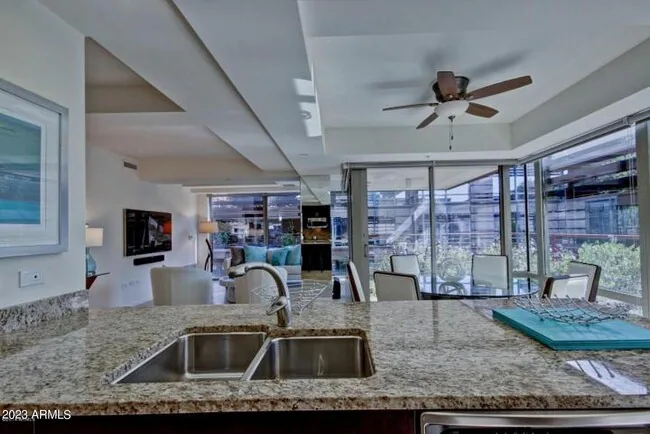 7131 E Rancho Vista Dr Scottsdale, AZ 85251 photo 4