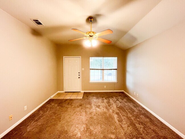 1213 Cinch Dr Killeen, TX 76549 photo 5