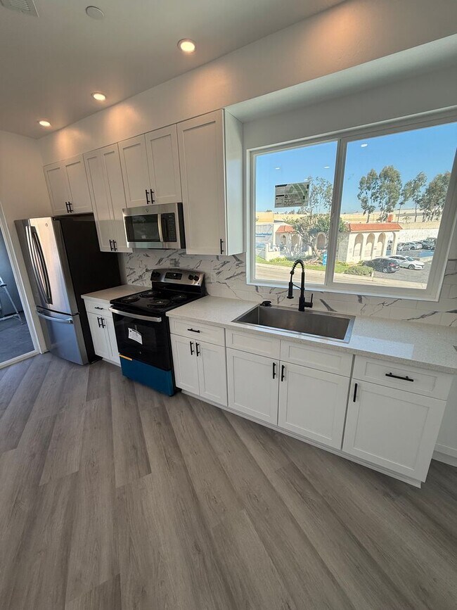 4560 College Ave San Diego, CA 92115 photo 3