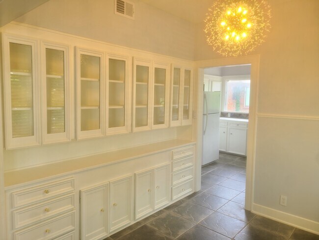 4703 Chenevert St Houston, TX 77004 photo 5