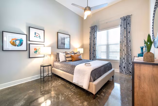 Lakeview Apartments photo 5