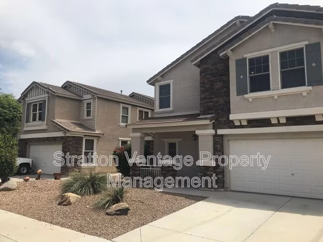 18175 W Smokey Dr Surprise, AZ 85388 photo 2