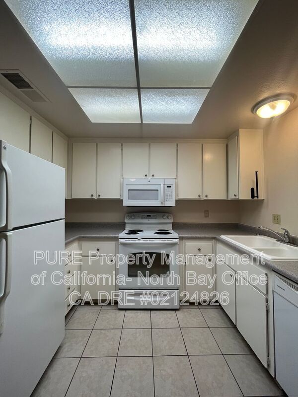 6164 Country Club Dr Rohnert Park, CA 94928 photo 5