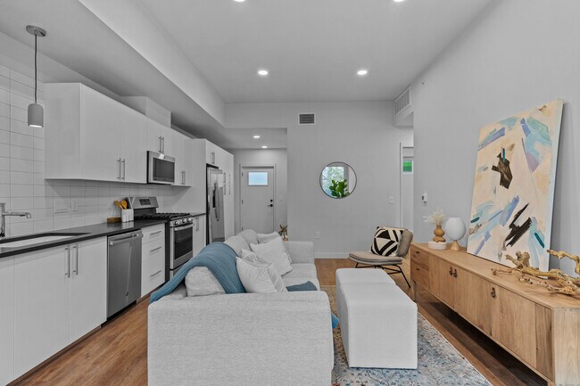 4004 Banister Ln Austin, TX 78704 photo 5