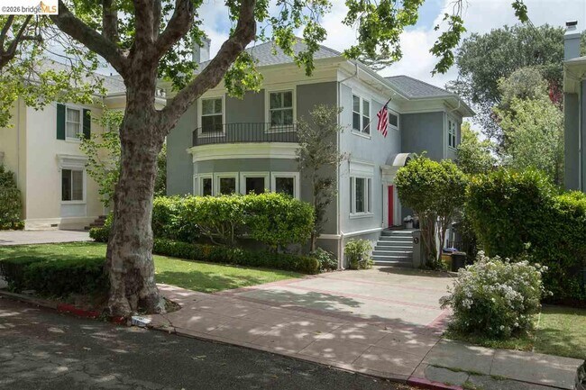 16 Craig Ave Piedmont, CA 94611 photo 2