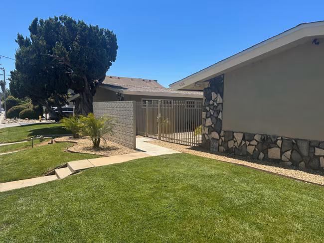 633 North Fig Street, Escondido, CA 92025 photo 2