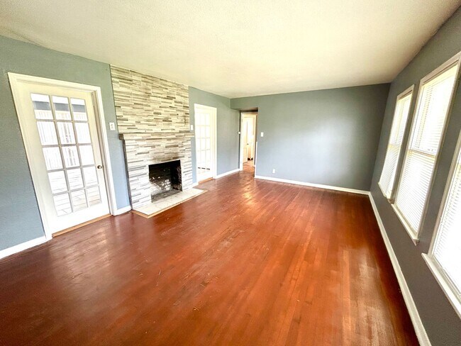 251 Senisa Dr San Antonio, TX 78228 photo 4