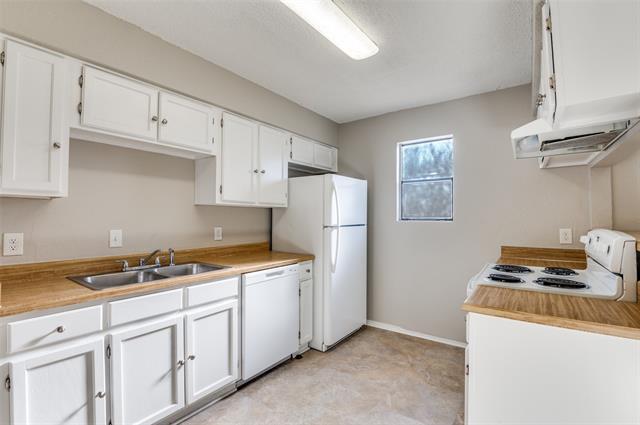 10145 Lone Eagle Drive, Fort Worth, TX 76108 photo 5