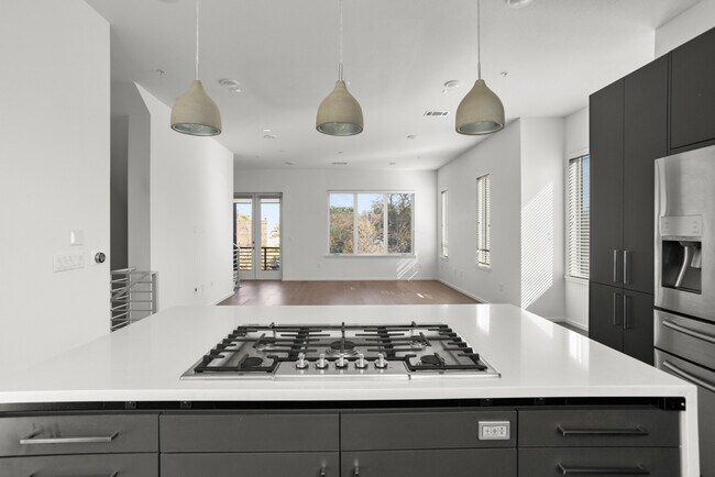 3100 Menchaca Rd Austin, TX 78704 photo 4