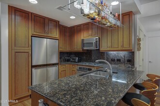 7147 E Rancho Vista Dr Scottsdale, AZ 85251 photo 3