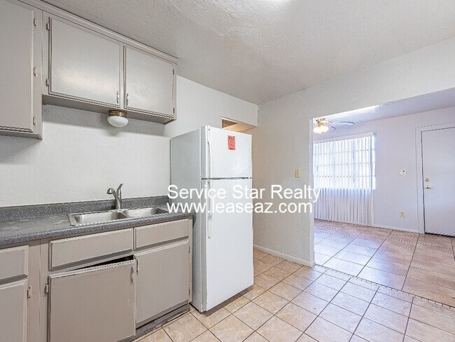 5642 S 14th Ave Phoenix, AZ 85041 photo 4
