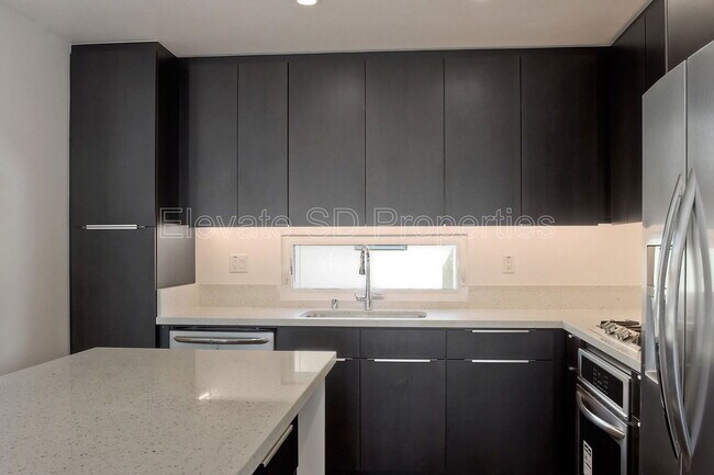 2868 C St San Diego, CA 92102 photo 2