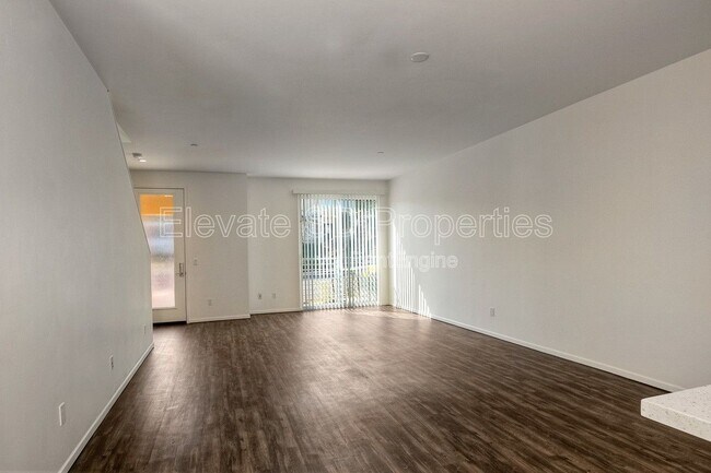 2868 C St San Diego, CA 92102 photo 4