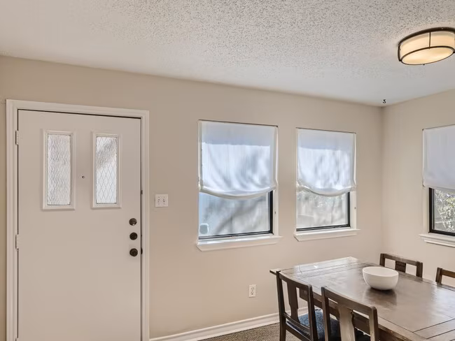 1404 Norwalk Ln Austin, TX 78703 photo 3