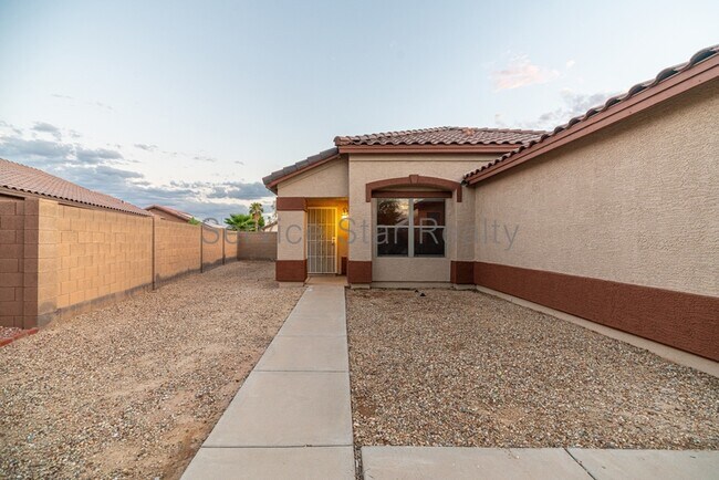 15619 W Port Au Prince Ln Surprise, AZ 85379 photo 5