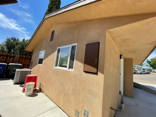 703 W College St Fallbrook, CA 92028 photo 3