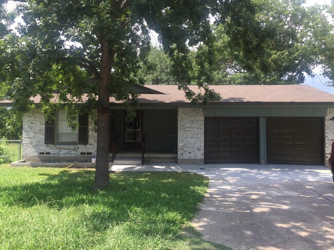 4 Ginger Circle, Mesquite, TX 75149 photo 2