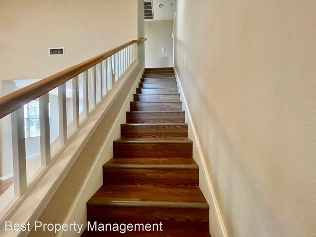 461 Blue Flax Ct photo 4